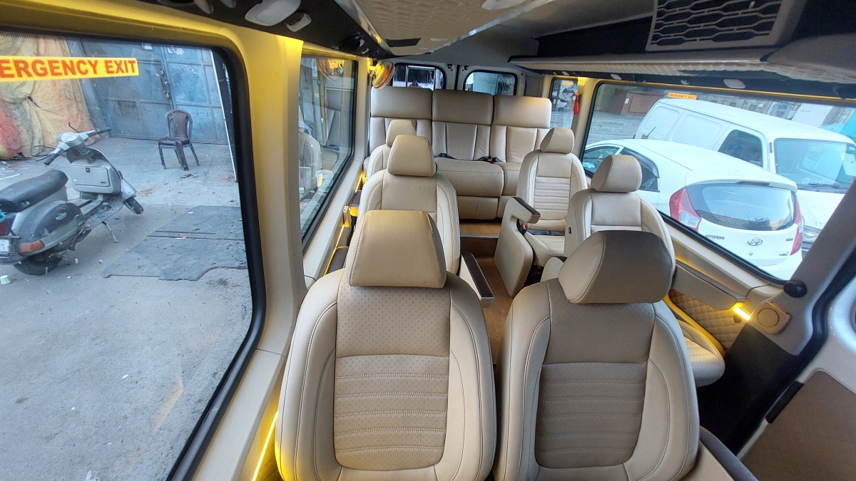 9 Seater Urbania Van Premium in Delhi